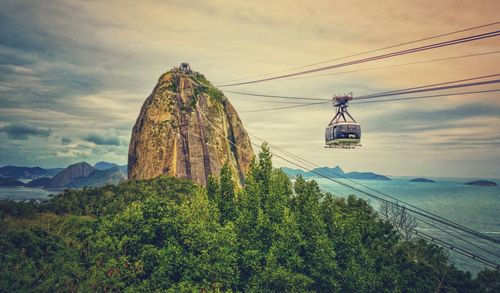 Pão de açucar cable cars, rio de janeiro,  brasil