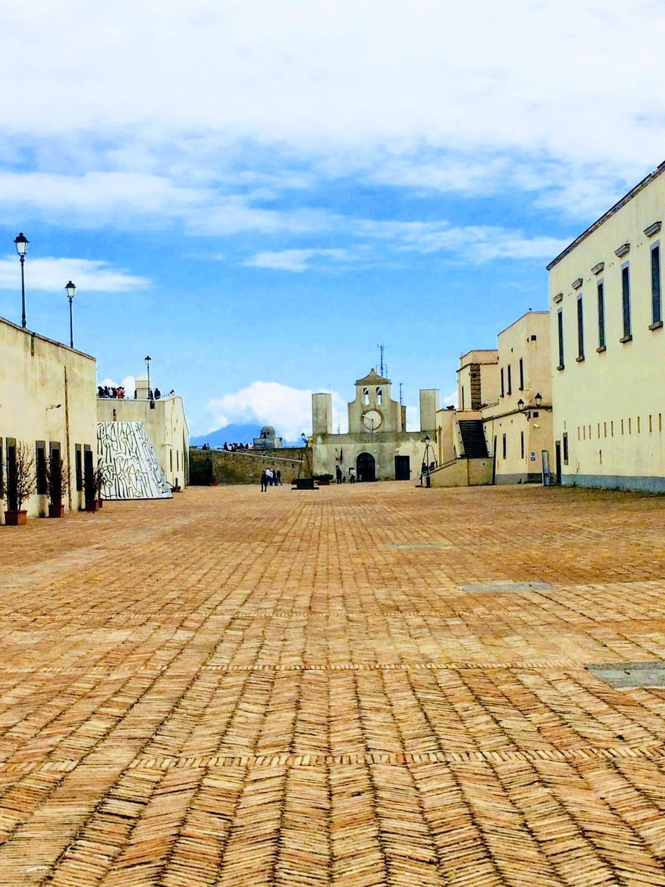 VIEW OF BUILDINGS AGAINST SKY