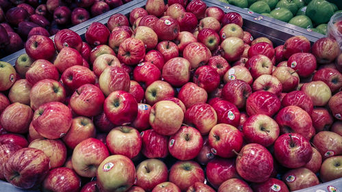 Full frame shot of apples