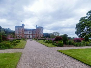 Footpath leading to building