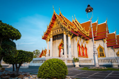 Wat benchamabophit or marble temple in bangkok, thailand. thai temple at morning time.