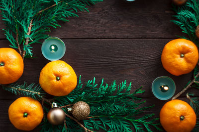 Directly above shot of oranges on table