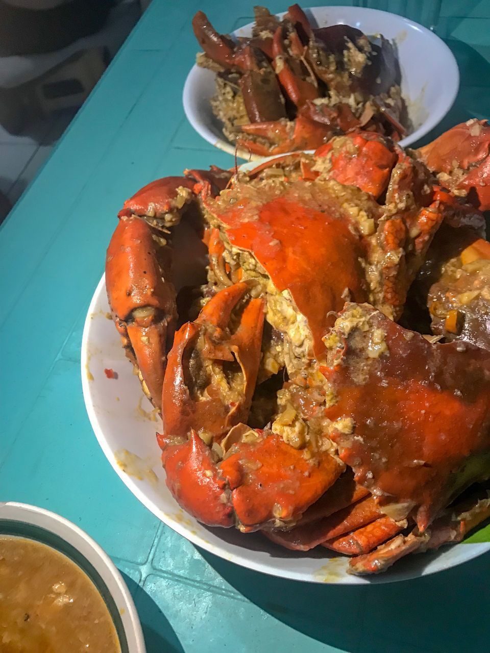 HIGH ANGLE VIEW OF SEAFOOD IN PLATE