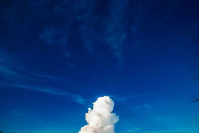 Low angle view of vapor trail in sky