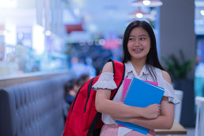Portrait of a smiling young woman