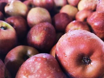 Full frame shot of apples