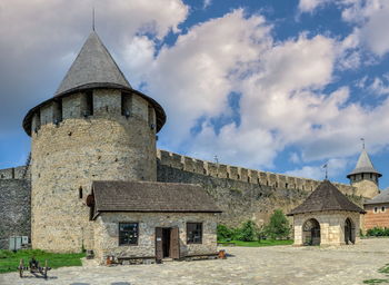 Khotyn, ukraine 11.07.2021. khotyn fortress in chernivtsi region of ukraine on a sunny summer day