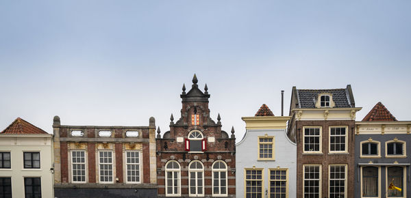 Statue of historic building against clear sky