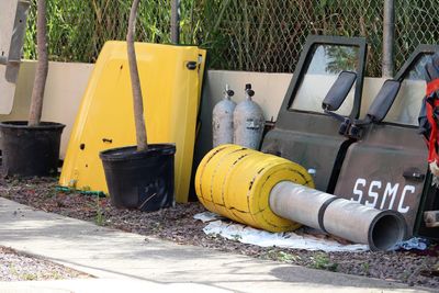 Yellow metal structure