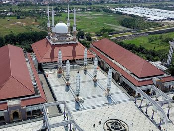 High angle view of beautiful masjid in the city