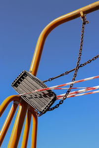 Playground swing cordoned off covid19