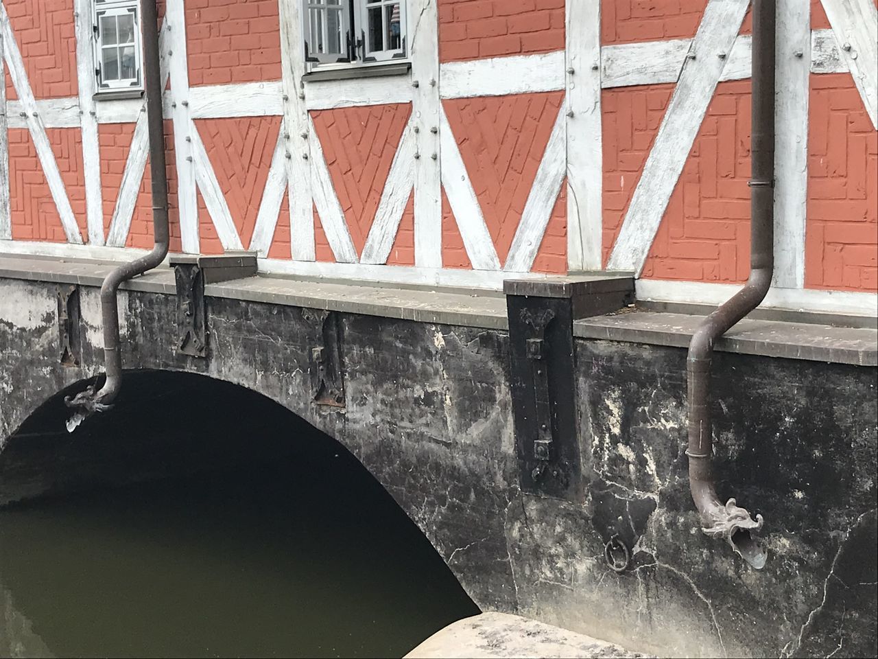 METALLIC BRIDGE OVER RIVER