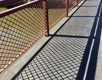 Metallic structure