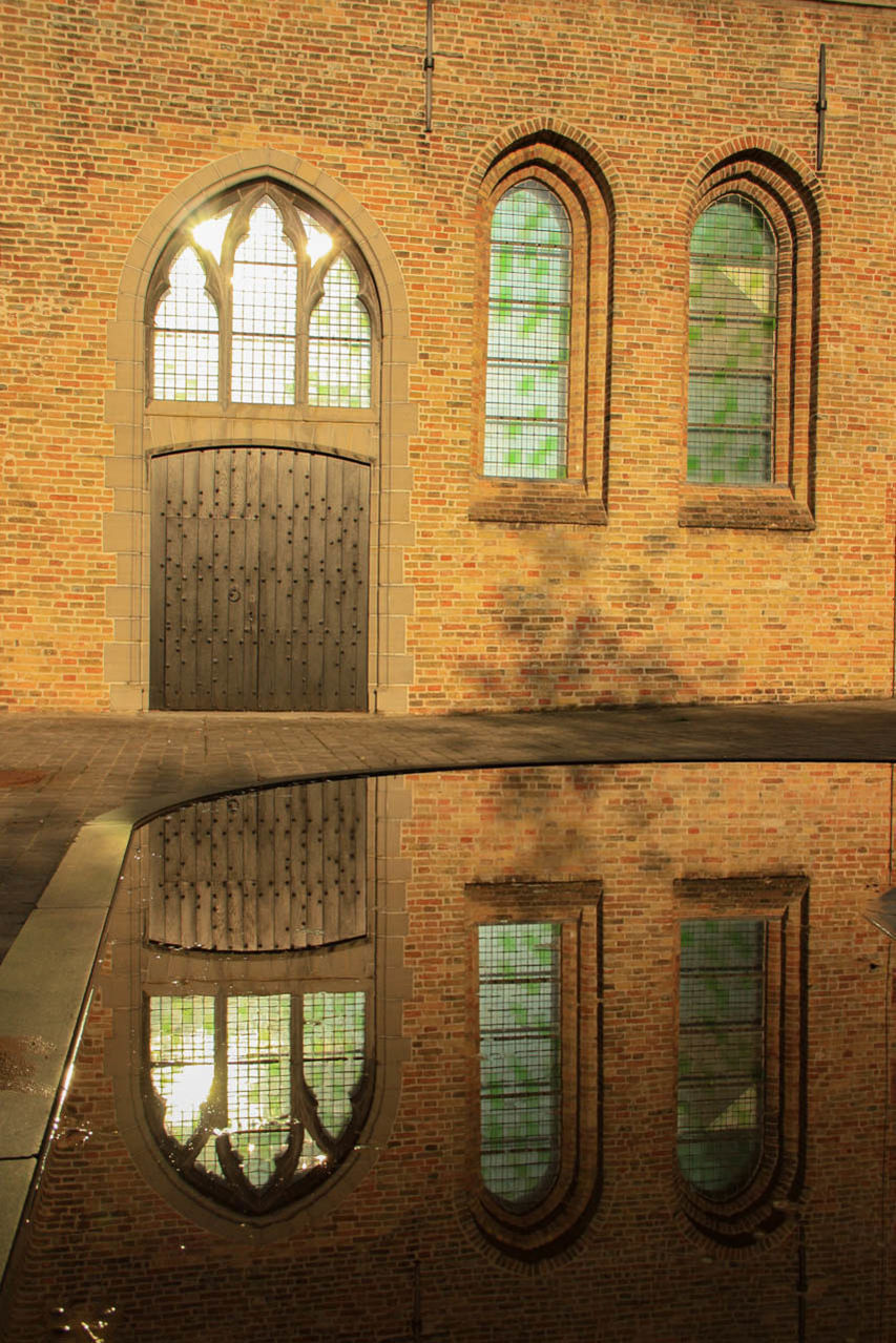 window, architecture, built structure, building exterior, arch, glass - material, house, no people, building, residential building, indoors, residential structure, day, door, reflection, low angle view, full frame, closed, pattern, brick wall