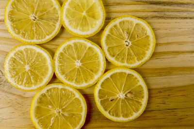 Directly above shot of oranges on table