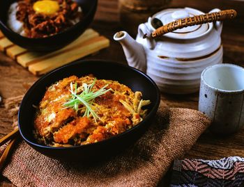 Food in bowl on table