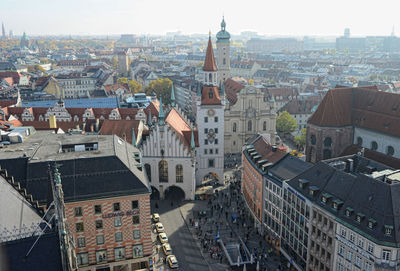 Heiliggeistkirche church amidst houses in town