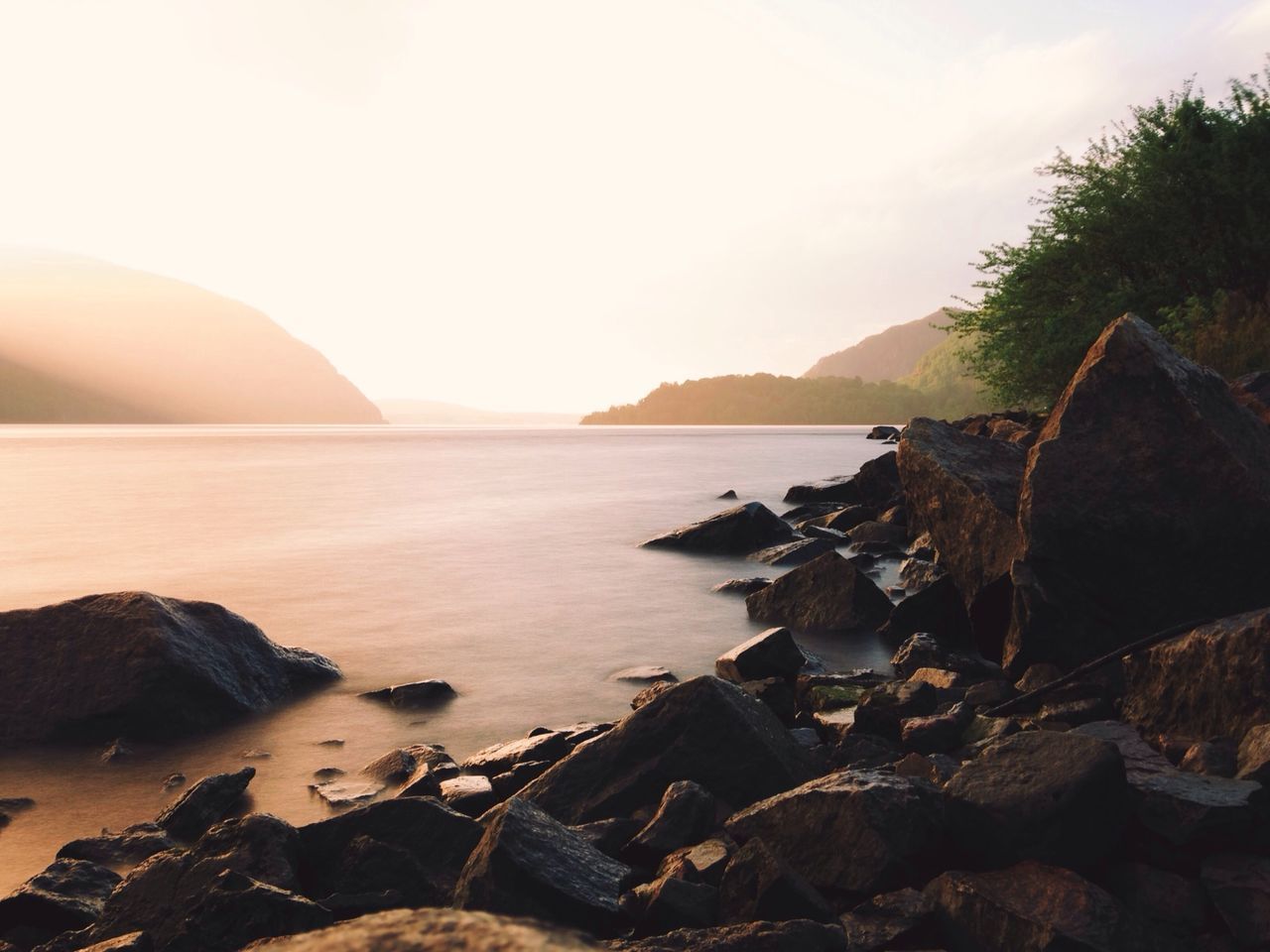 water, sea, tranquility, tranquil scene, scenics, beach, rock - object, beauty in nature, sky, nature, horizon over water, shore, clear sky, sunset, idyllic, rock formation, rock, sunlight, calm, non-urban scene