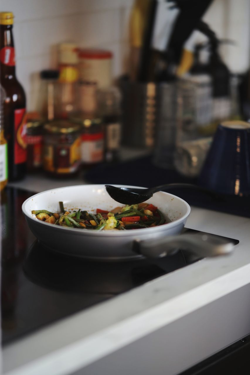 CLOSE-UP OF FOOD SERVED IN PLATE