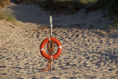 How to be safe on beach 