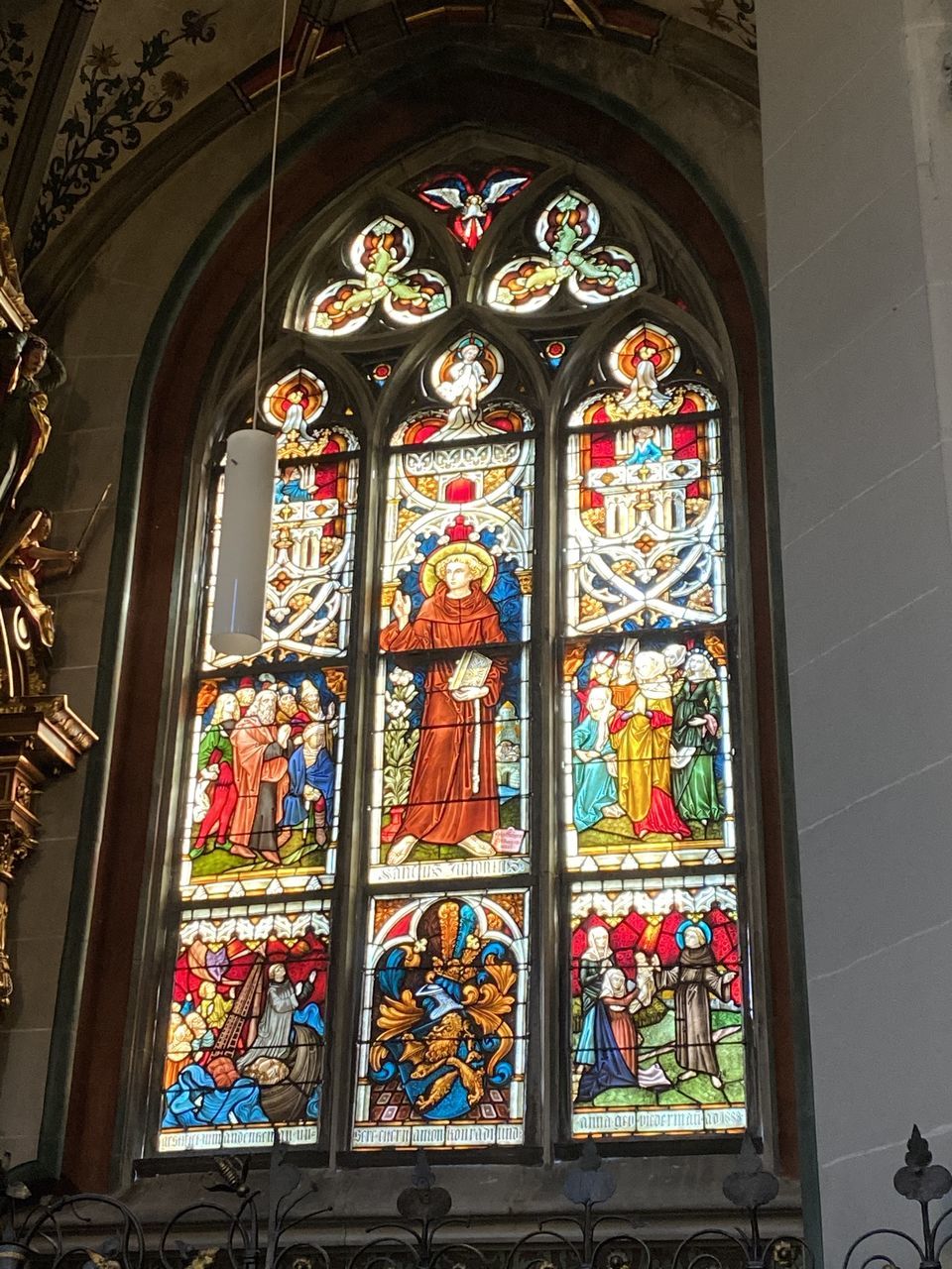 VIEW OF ORNATE WINDOW IN TEMPLE