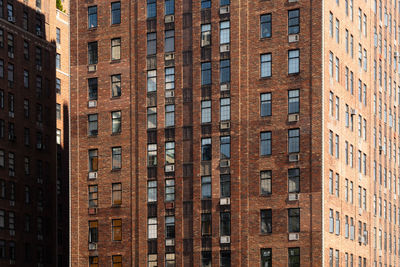 Full frame shot of old building in new york