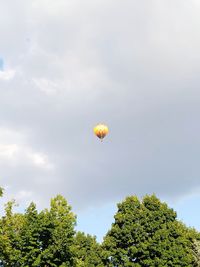 hot air balloon