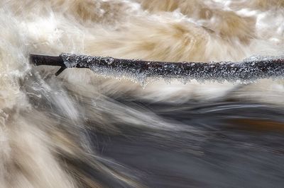 Waves splashing in water