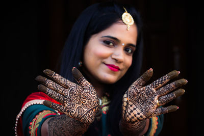 Indian tradition of mehandi.