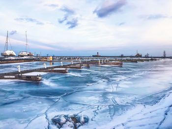 Frozen lake, misssissauga 