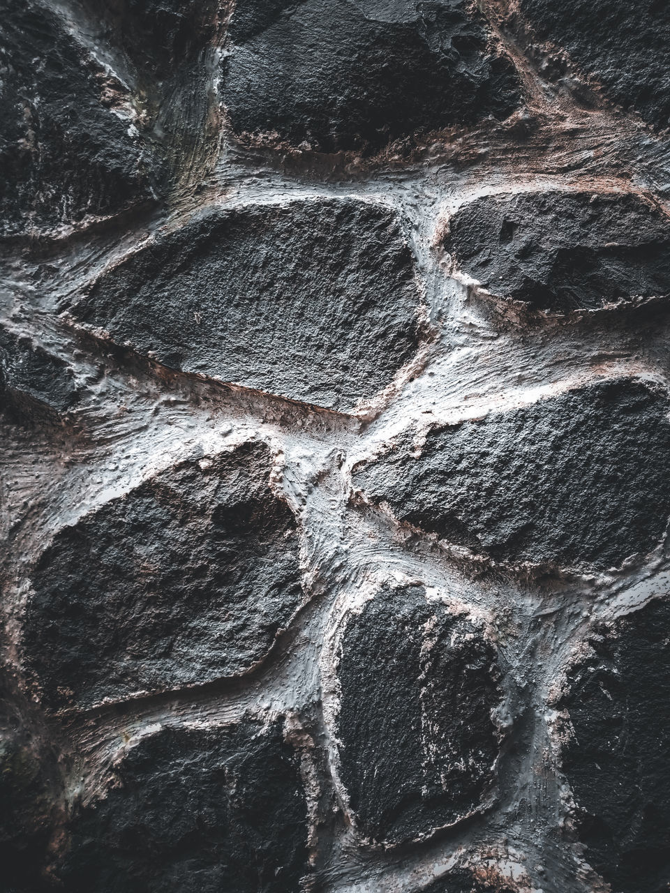 FULL FRAME SHOT OF ROCK WITH PATTERN