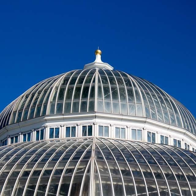 dome, architecture, built structure, clear sky, blue, low angle view, building exterior, famous place, copy space, travel destinations, travel, architectural feature, international landmark, tourism, day, city, modern, capital cities, no people, pattern