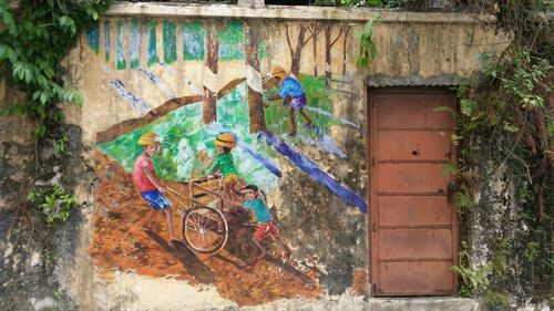 Multi colored graffiti on wall