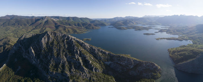 Porma reservoir in panoramic view