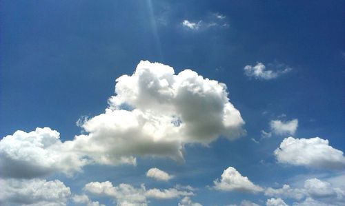 Low angle view of cloudy sky