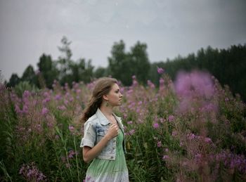 Girl with flowers 