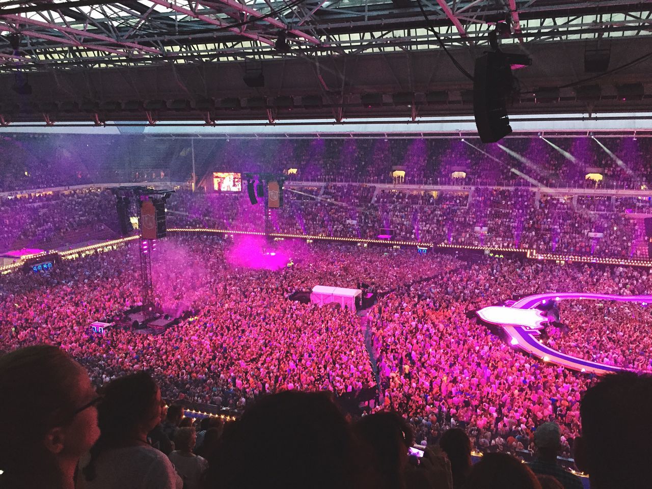 large group of people, crowd, illuminated, lifestyles, arts culture and entertainment, men, person, leisure activity, music, night, enjoyment, nightlife, stage - performance space, event, concert, performance, music festival, indoors