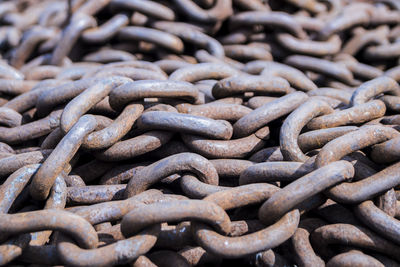 Full frame shot of rusty chain