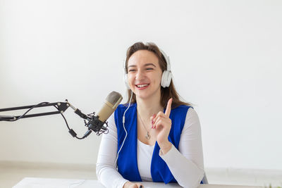 Portrait of a smiling young woman