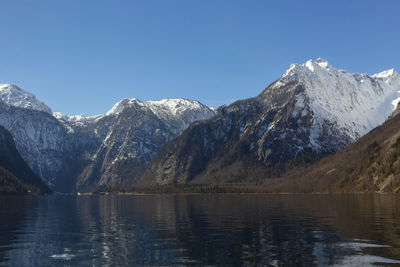 Lake königssee in berchtesgaden national park, bavaria, germany in autumn