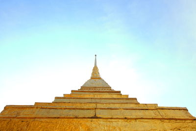 Golden chedi in wat phra kaew,temple of the emerald buddha ,thai arts and culture