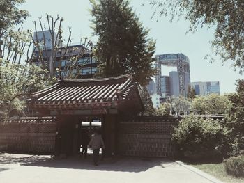 Building with trees in background