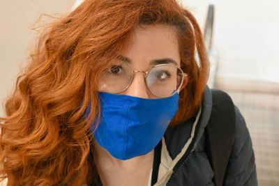 Portrait of a beautiful young woman