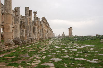 Old ruin building against sky