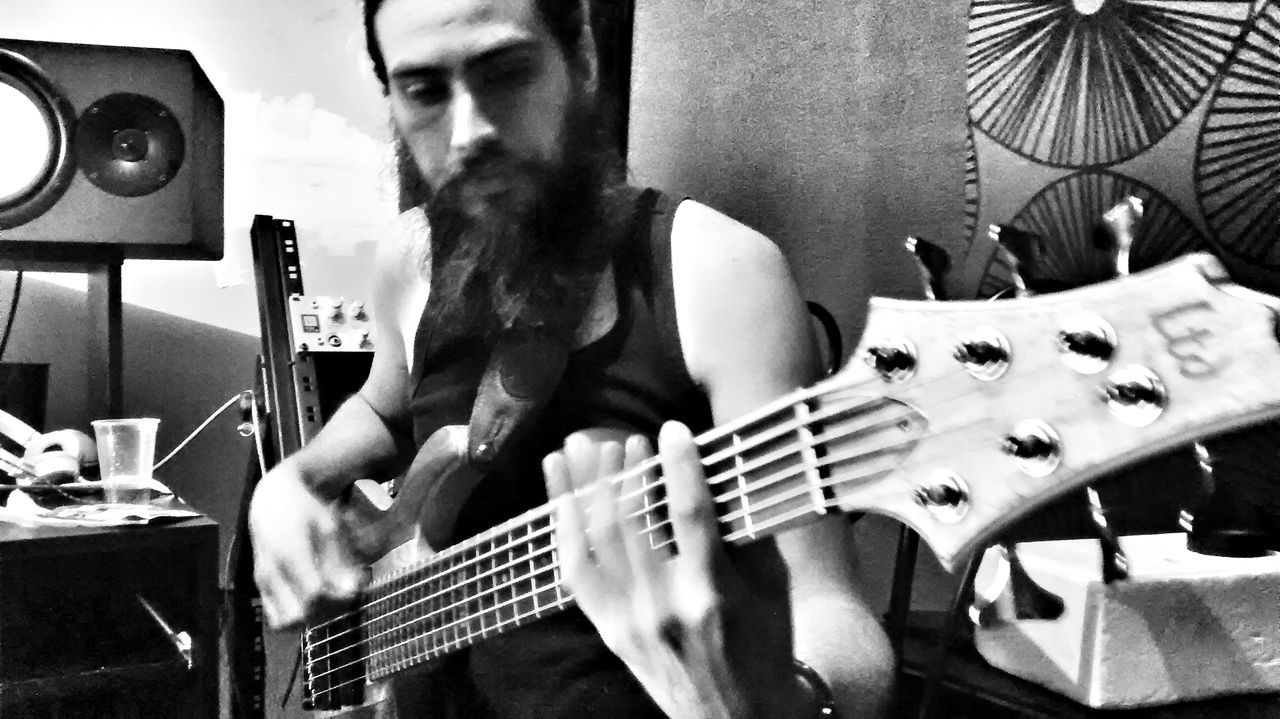 Beardbassplayer