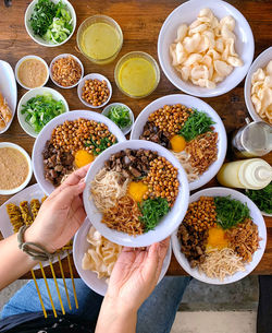 Chicken porridge with egg yolk