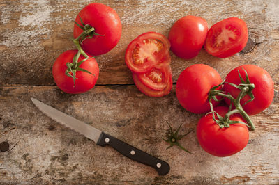 High angle view of chopped tomatoes on cutting board
