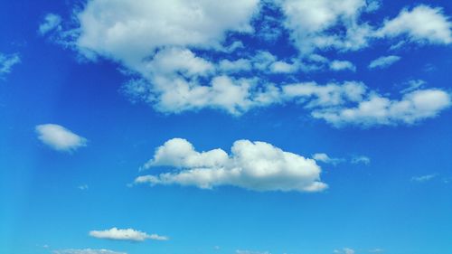 Low angle view of cloudy sky