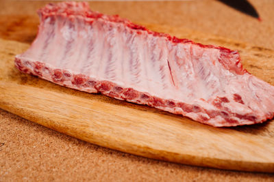 Close-up of bread on cutting board