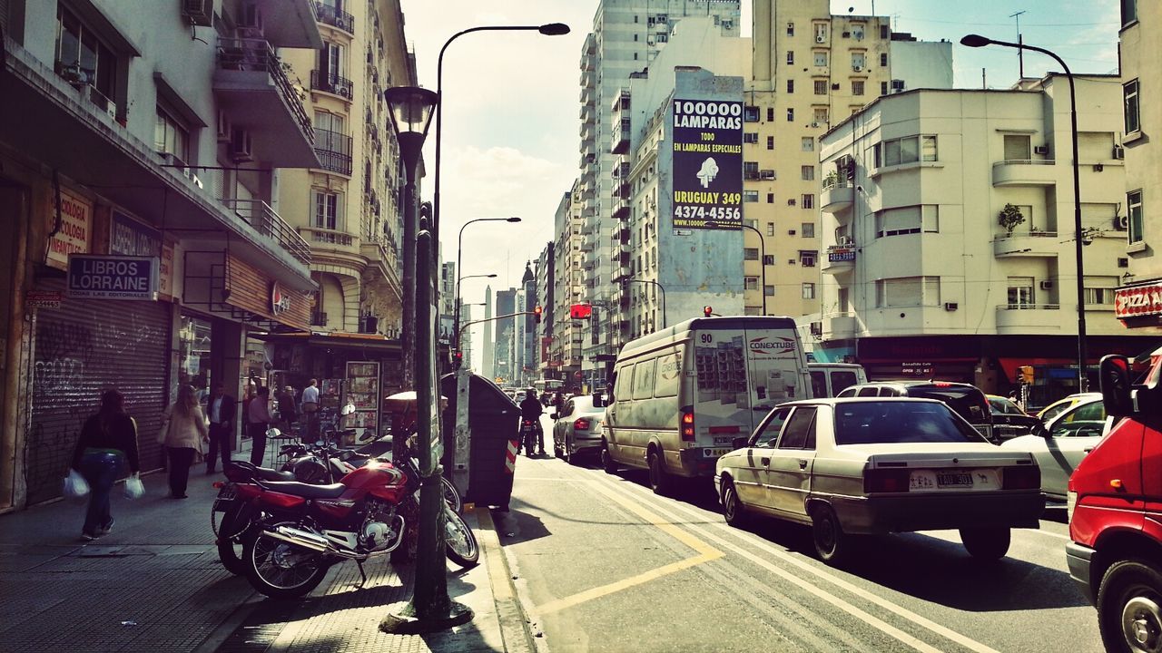 Calle Corrientes 1600